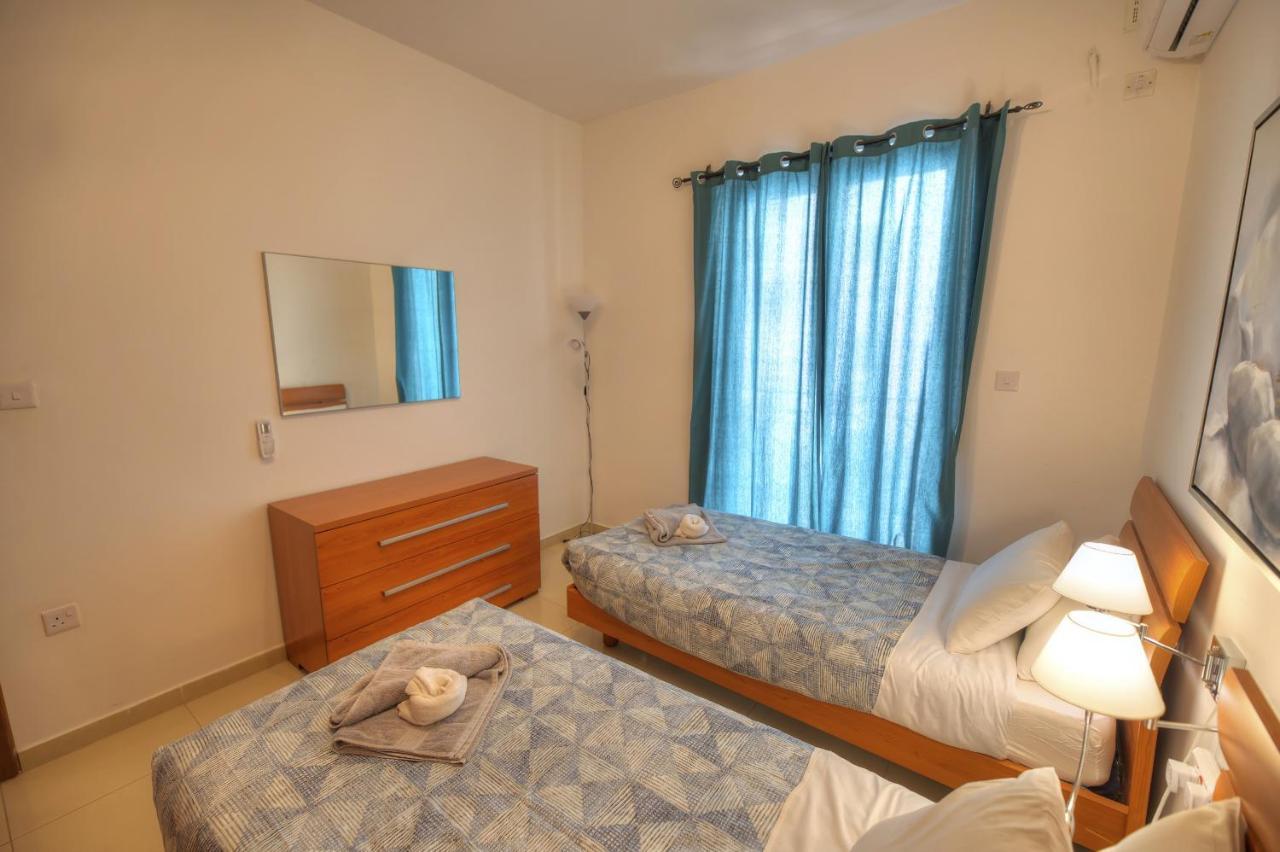 Large 3 Bedrooms Steps Away From Balluta Bay Bcam2-1 Sliema Zewnętrze zdjęcie
